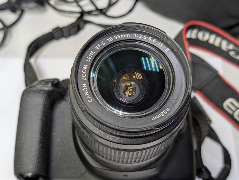 Оголошення Canon eos 1300d canon ef-s 18-55mm f/3.5-5.6 is ii Б/У
