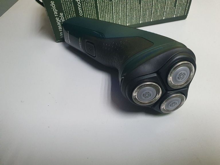 Дешиво Philips Shaver Series 3000X X3002/00 с ломбарда