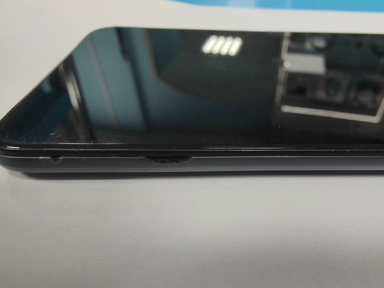 Дешево Realme C3 3/64GB Red з ломбарду