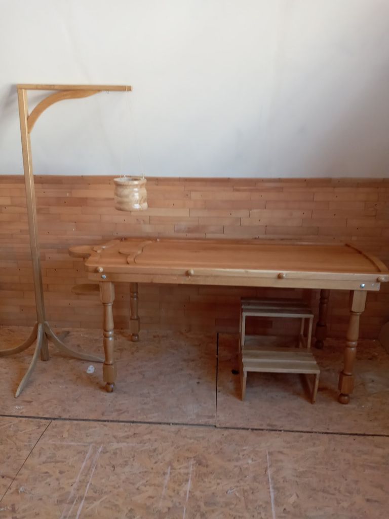 Купити Table для аюрведичного масажу Б/У
