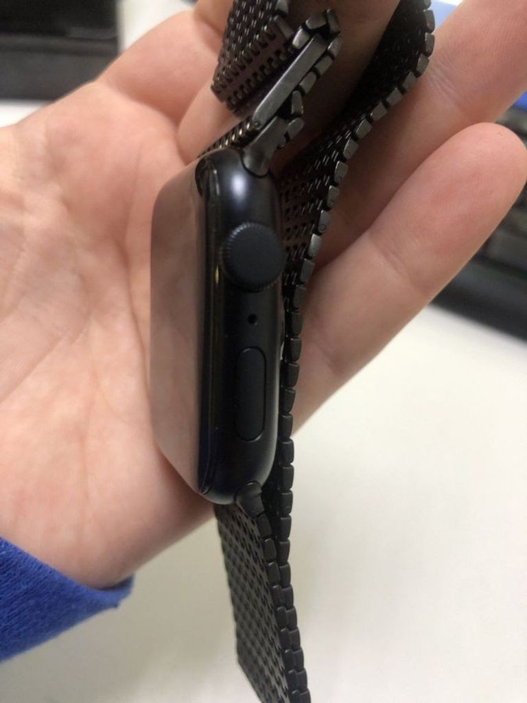 Дешево Apple watch se 2 gps 44mm aluminium case з ломбарду