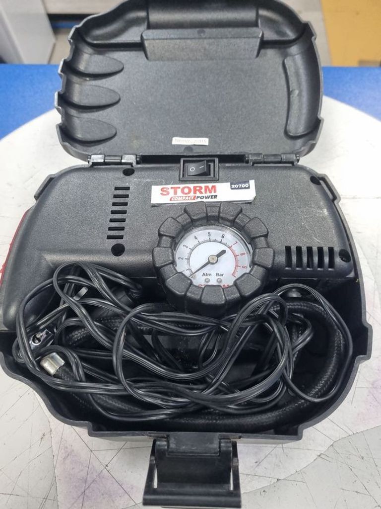Купити Storm Compact Power 20700 Б/У