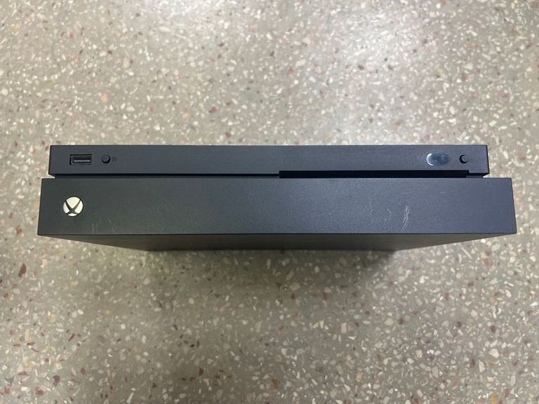 Оголошення Microsoft Xbox One X 1TB Б/У