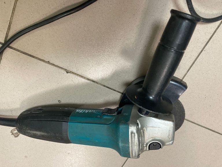 Купити Makita GA5030 Б/У