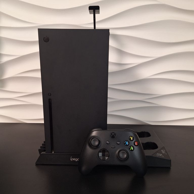 Купить Xbox Series X Б/У