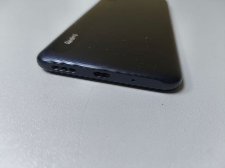 Дешево Xiaomi redmi 9a 4/64gb з ломбарду