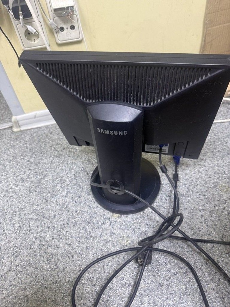 Оголошення Samsung 740n Б/У