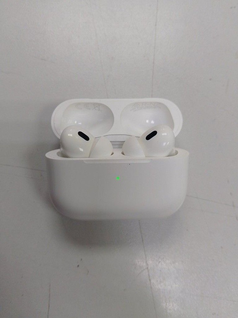 Дешево Apple airpods pro 2nd generation with magsafe charging case usb-c з ломбарду