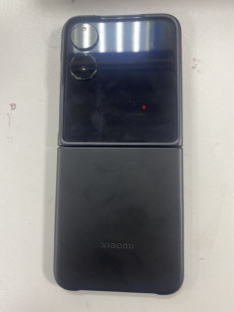 Дешево Xiaomi Mix Flip 12/512GB Black з ломбарду