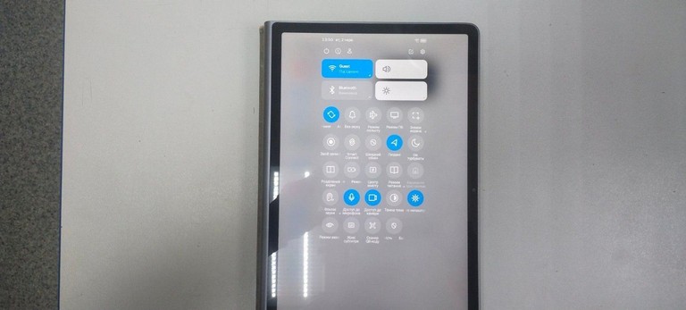 Дешево Lenovo Tab Plus 8/128GB Wi-Fi Luna Grey + Case (ZADX0136UA) з ломбарду