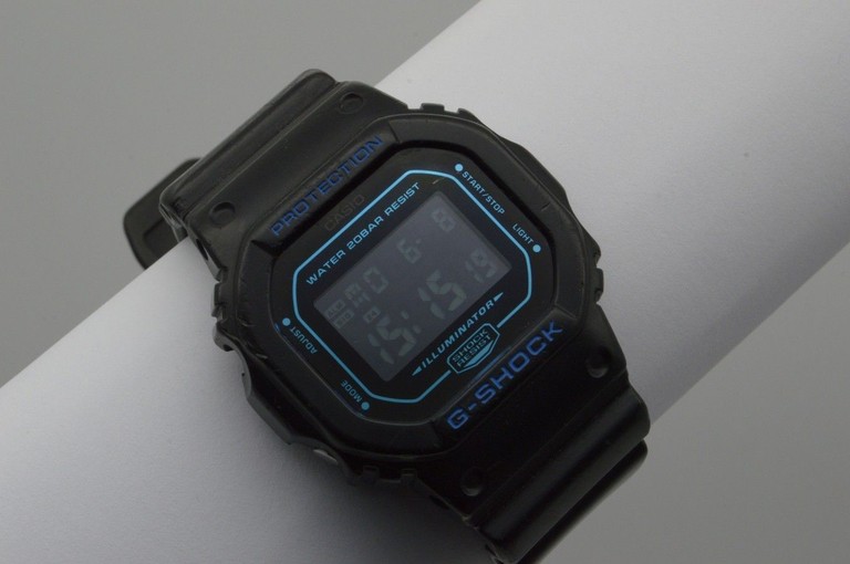 Оголошення Casio dw-5600bbm Б/У