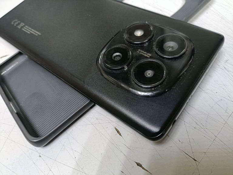 Дешево Xiaomi redmi note 14 pro 5g 8/256gb з ломбарду