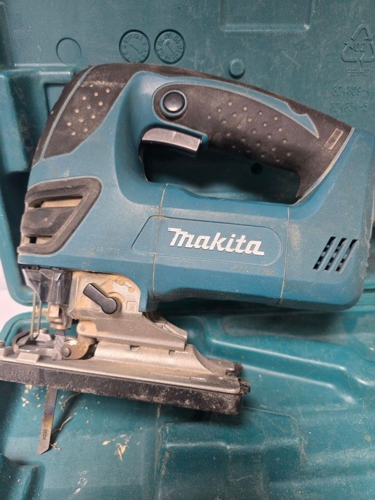 Оголошення Makita 4350FCT Б/У