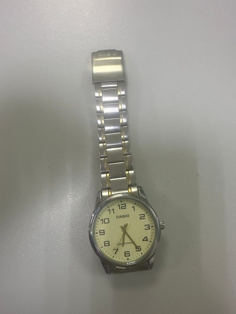 Дешиво Casio MTP-V001G-9B с ломбарда