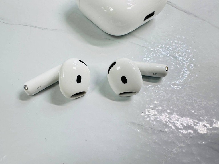 Дешево Apple airpods 4 з ломбарду