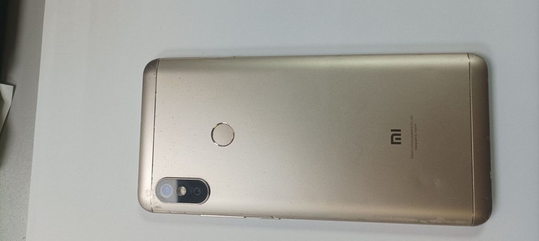 Купити Xiaomi Redmi Note 5 4/64GB Black Б/У