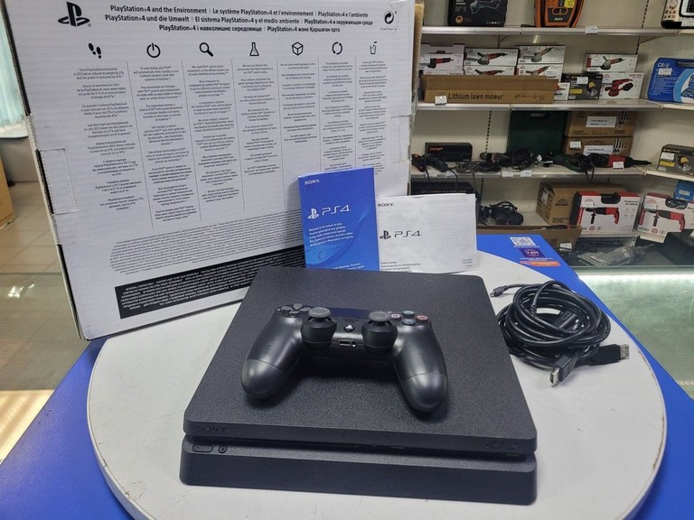Купить  Sony PlayStation 4 Slim 1TB Black Б/У