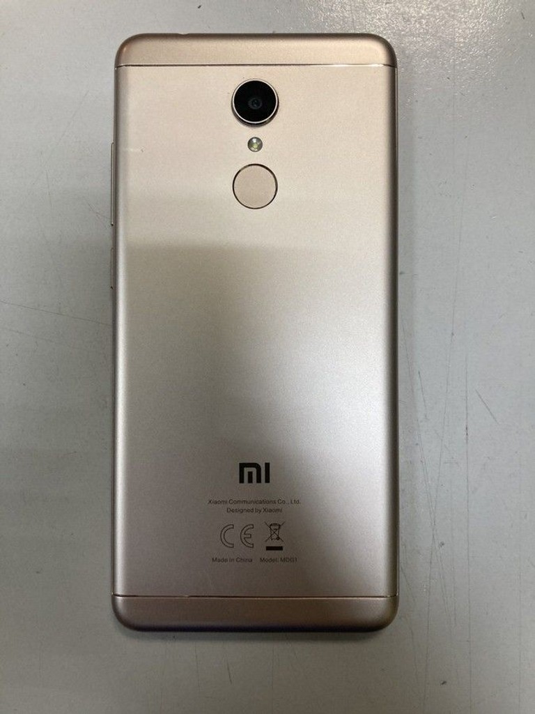 Дешиво Xiaomi Redmi 5 2/16GB Black с ломбарда