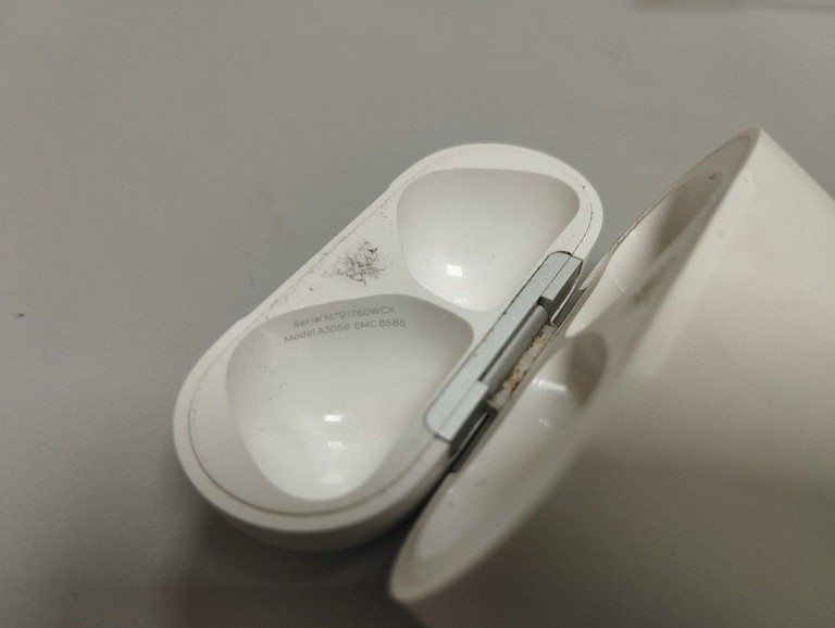 Оголошення Apple airpods 4 Б/У