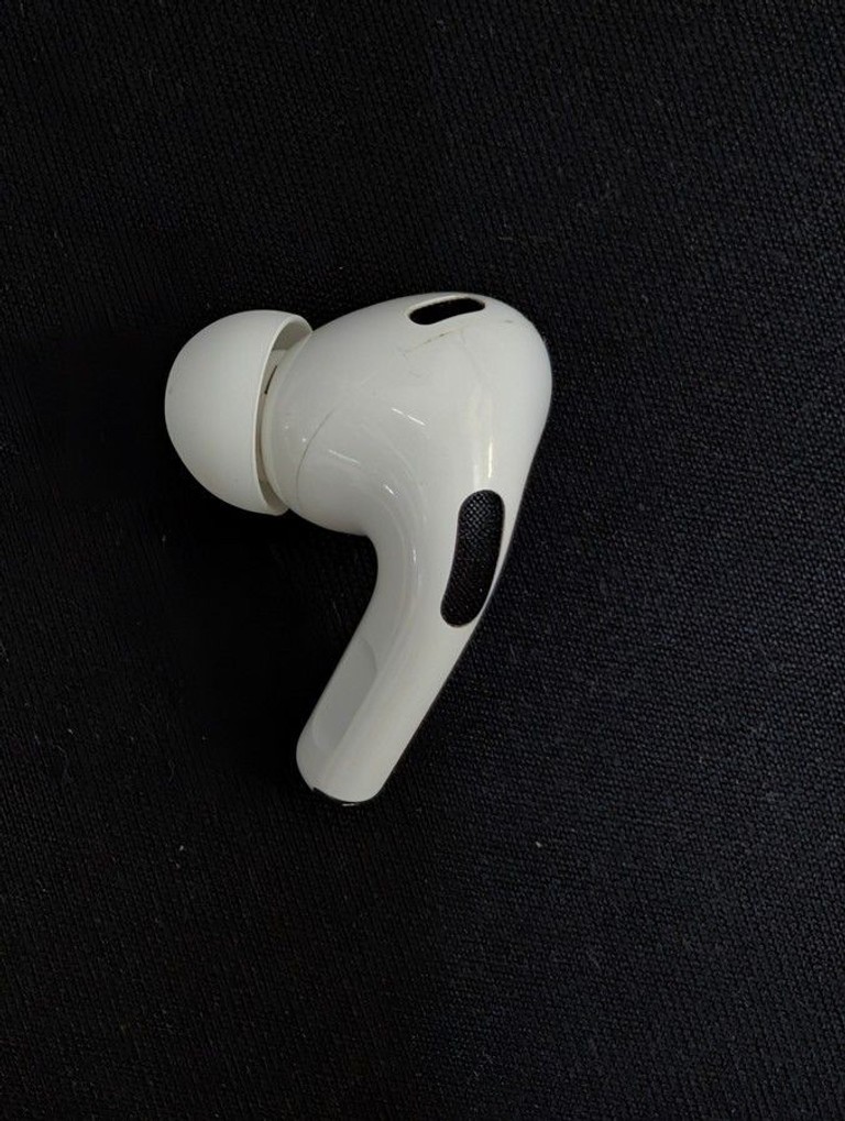 Apple airpods pro 2nd generation with magsafe charging case usb-c Код:01-201063669. Зображення 6