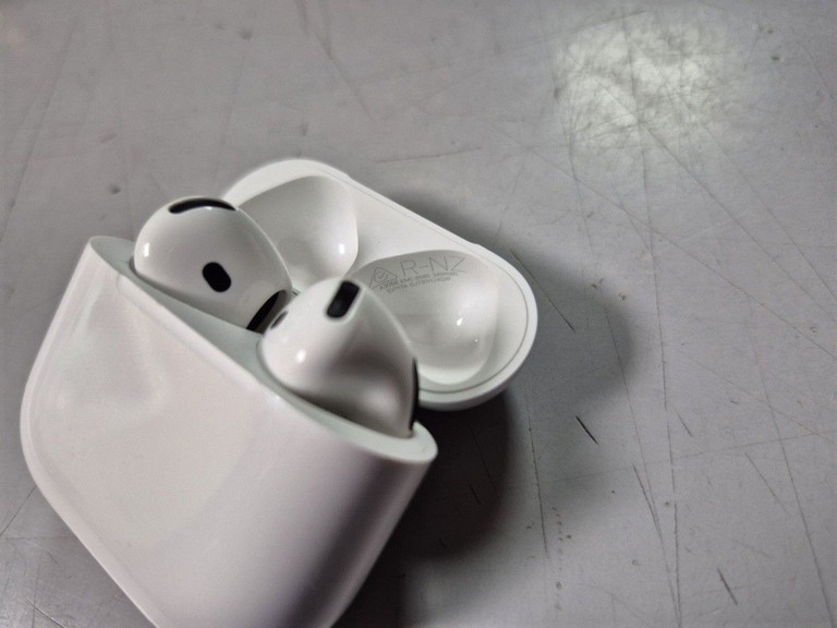 Дешево Apple airpods 4 з ломбарду