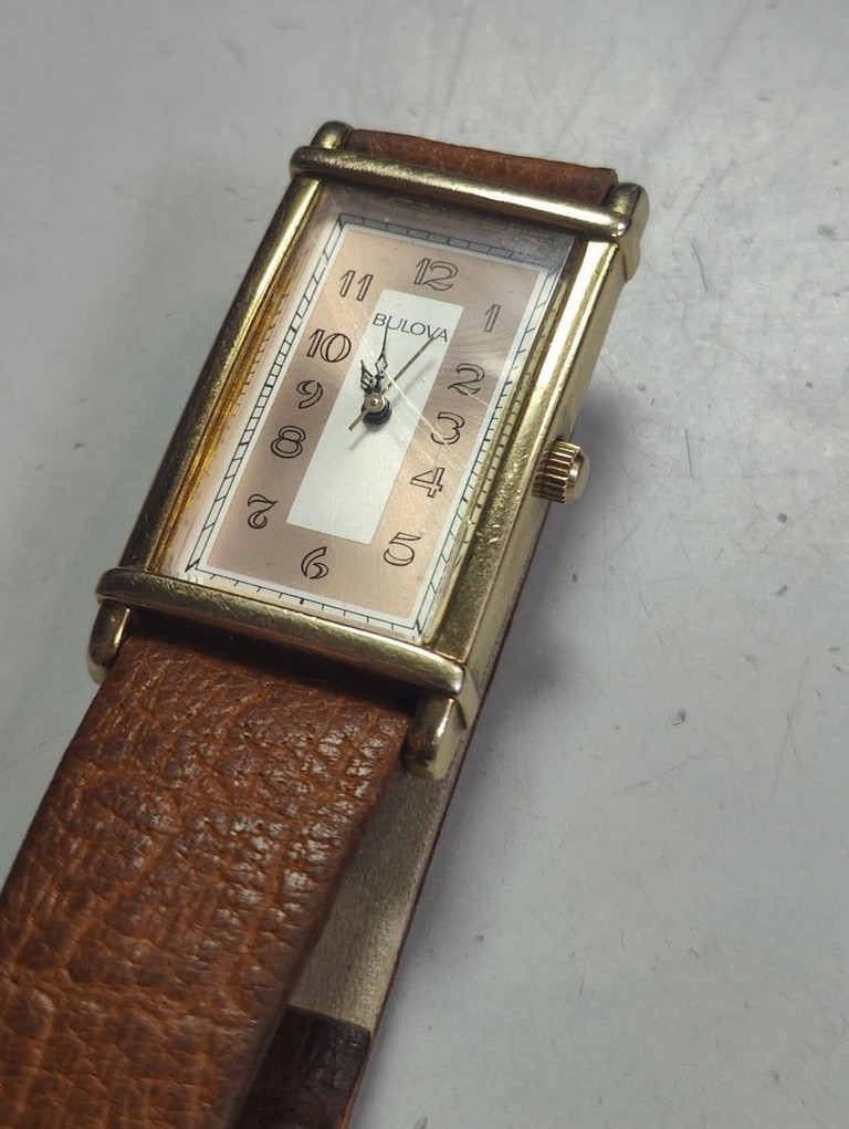Купить Bulova 97a02 Б/У