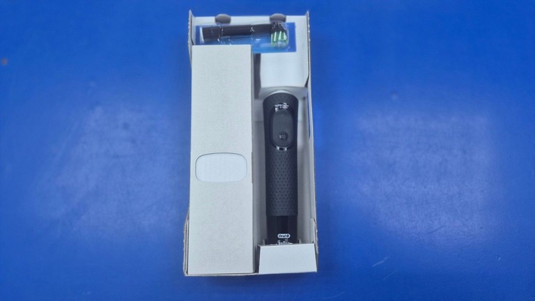 Оголошення Oral-b Vitality D103.413.3 PRO Protect X Clean Vapor Blue + toothpaste Б/У