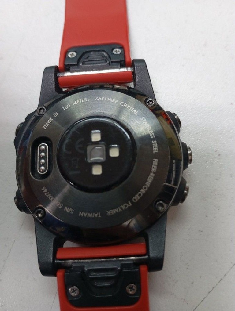 Дешево Garmin fenix 5s з ломбарду