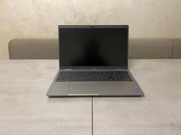 Dell Latitude 5521, 15.6" FHD IPS, i7-11850H, 16GB DDR4, 256GB NVMe SSD, Iris Xe Graphics Код:null. Изображение 5