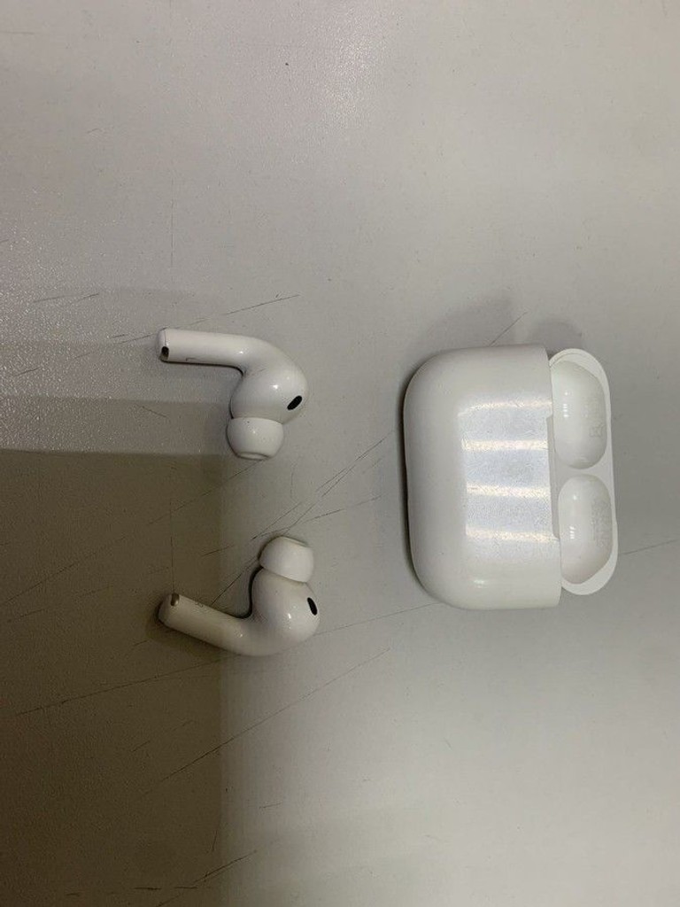 Дешево AirPods Pro 3 з ломбарду