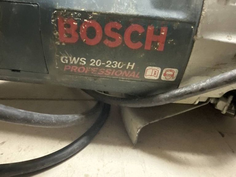 Дешево Bosch gws 20-230 h з ломбарду