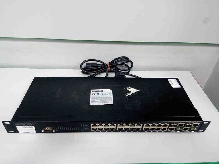 Оголошення Edge-core Fi і Bluetooth ES3528M Б/У