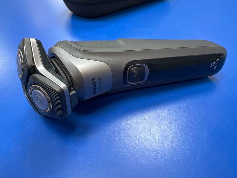 Оголошення Philips Shaver series 5000 S5587/10 Б/У