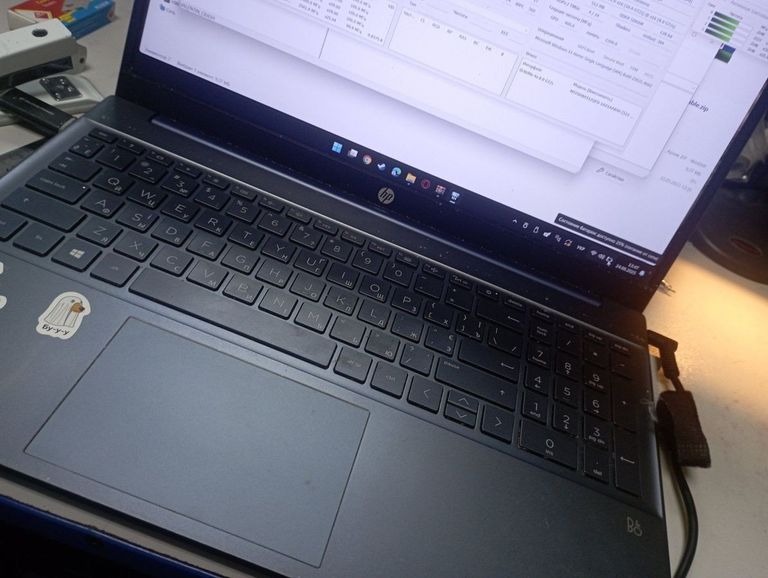 Оголошення Hp 15/ryzen 3 5300u ddr4/8gb ddr4/hdd *відсутній/ssd 512 gb/*інтегрована Б/У