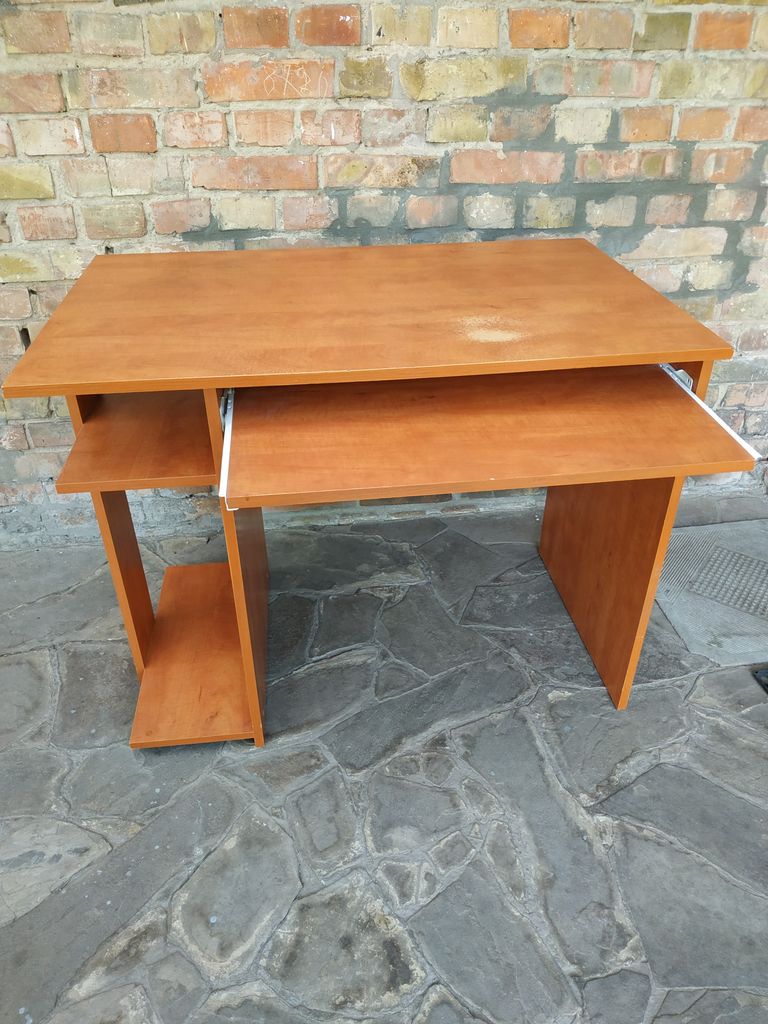 Оголошення Стіл компютерний Б/У