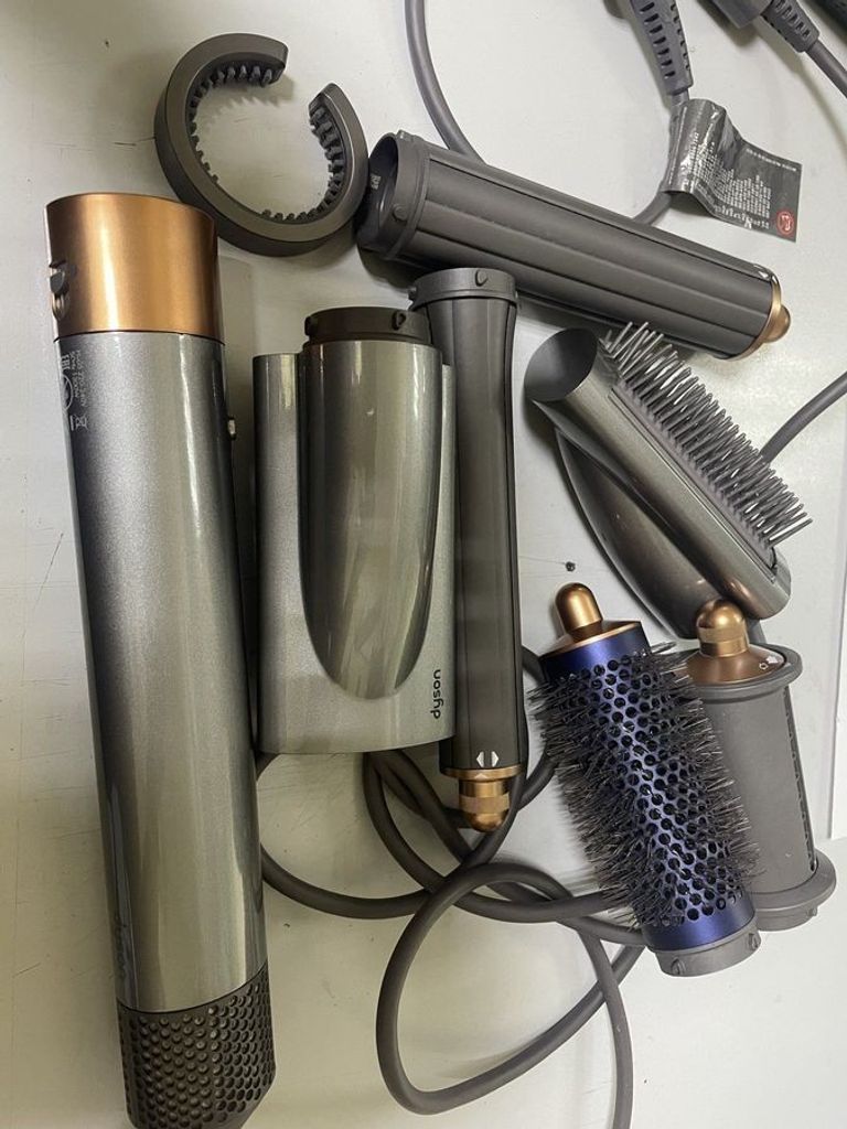 Дешево Dyson airwrap hs05 complete long nickel/copper з ломбарду