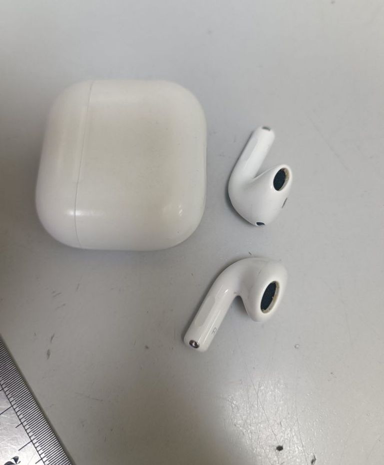 Объявление Apple airpods 4 with active noise cancellation Б/У