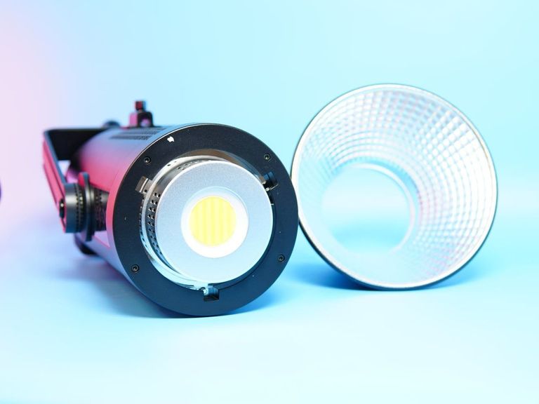 Дешево Відеосвітло Godox SL300IIIBI Bi-Color LED Monolight (SL300IIIBI). Новий. з ломбарду
