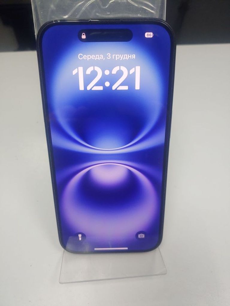 Дешево Apple iPhone 16 128GB eSIM Black (MYAP3) з ломбарду