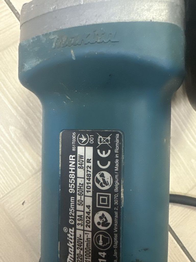 Дешиво Makita 9558hnr с ломбарда