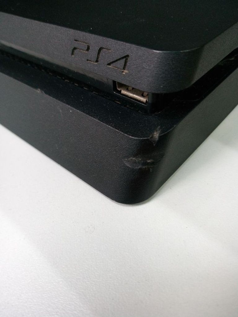 Объявление Sony PlayStation 4 Slim 1TB Black Б/У