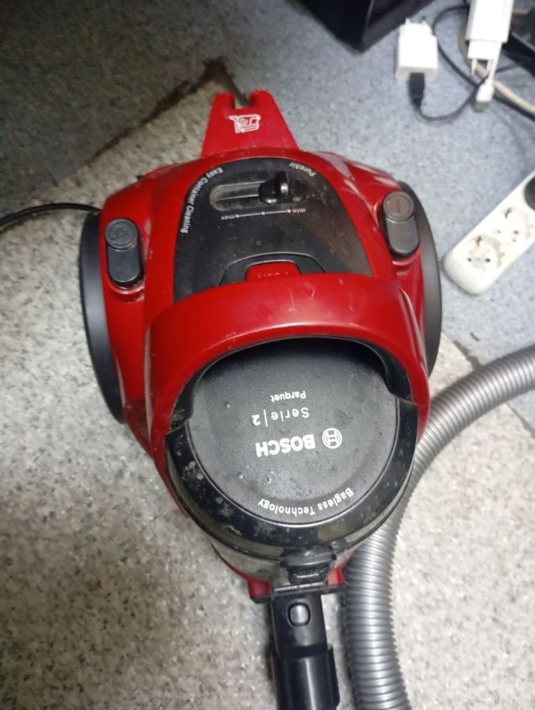 Дешиво Bosch serie 2 vxbsgs05v1 с ломбарда