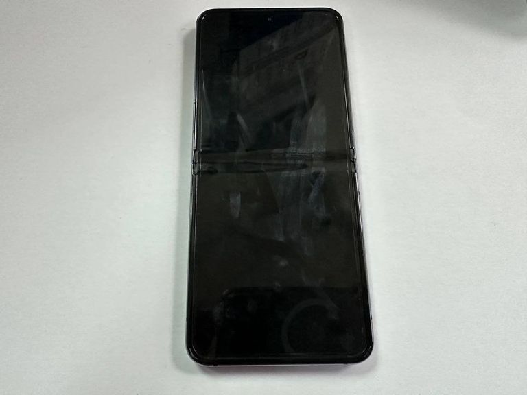 Оголошення Samsung galaxy flip5 8/256gb Б/У