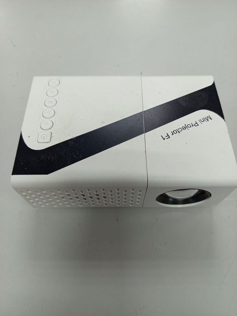 Купити Led Projector mini projector f1 Б/У