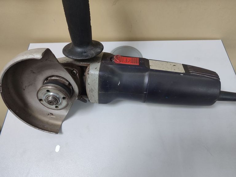 Дешиво Sparky M 750E с ломбарда