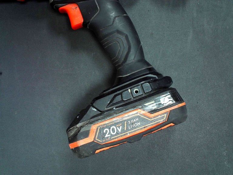 Дешево Dnipro-M cd-218q 1акб 2ah зп з ломбарду