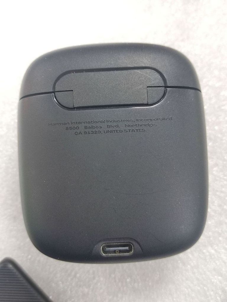 Jbl Quantum Stream Wireless USB-C (JBLSTRMWLUSBCBLK) Код:01-200890743. Изображение 5