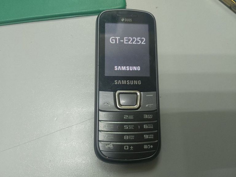 Купити Samsung e2252 duos Б/У