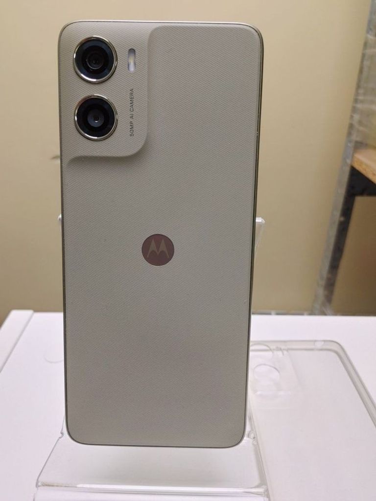 Дешево Motorola moto g06 power 4/256gb з ломбарду