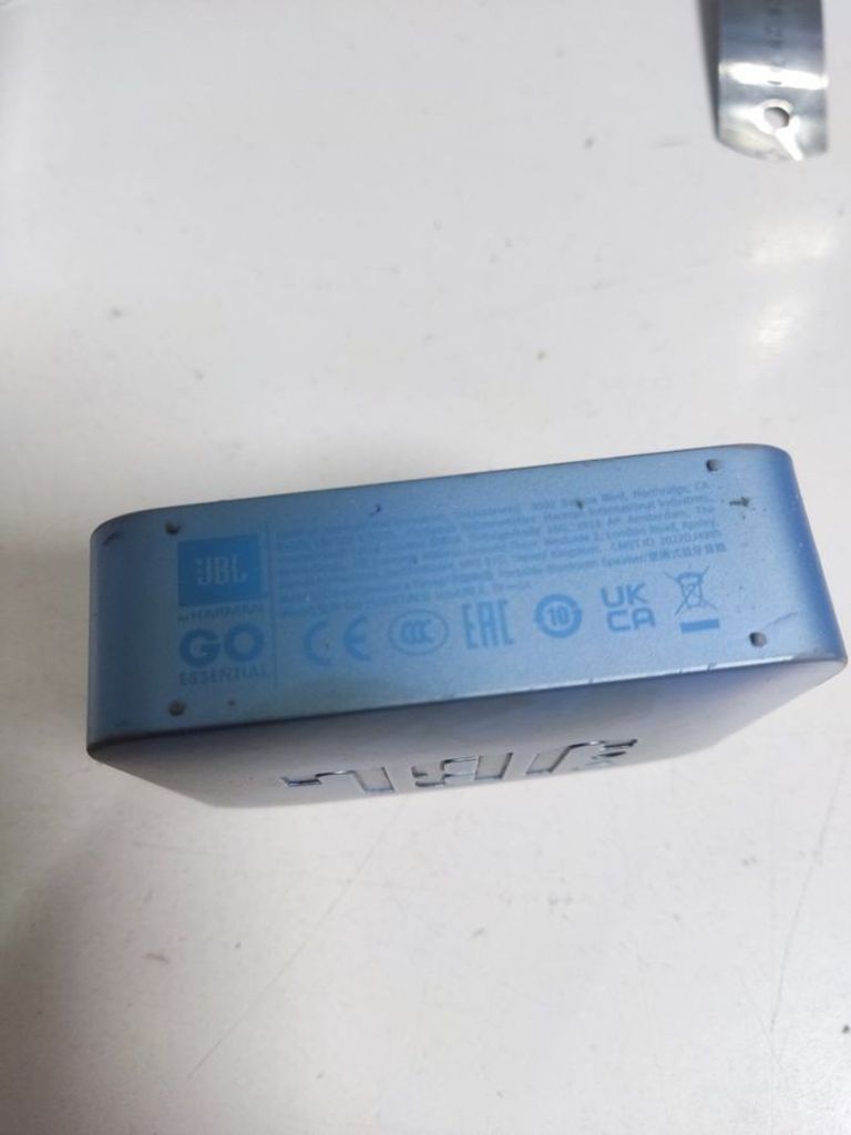 Купити Jbl go essential Б/У